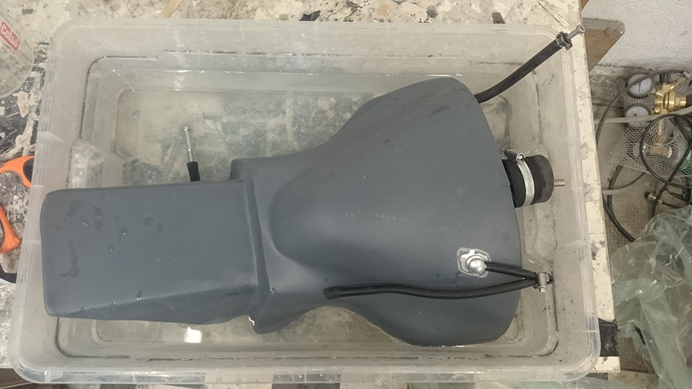 Aluminium fuel tank pressure testing