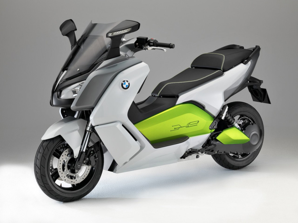BMW C-Evolution electric scooter front view
